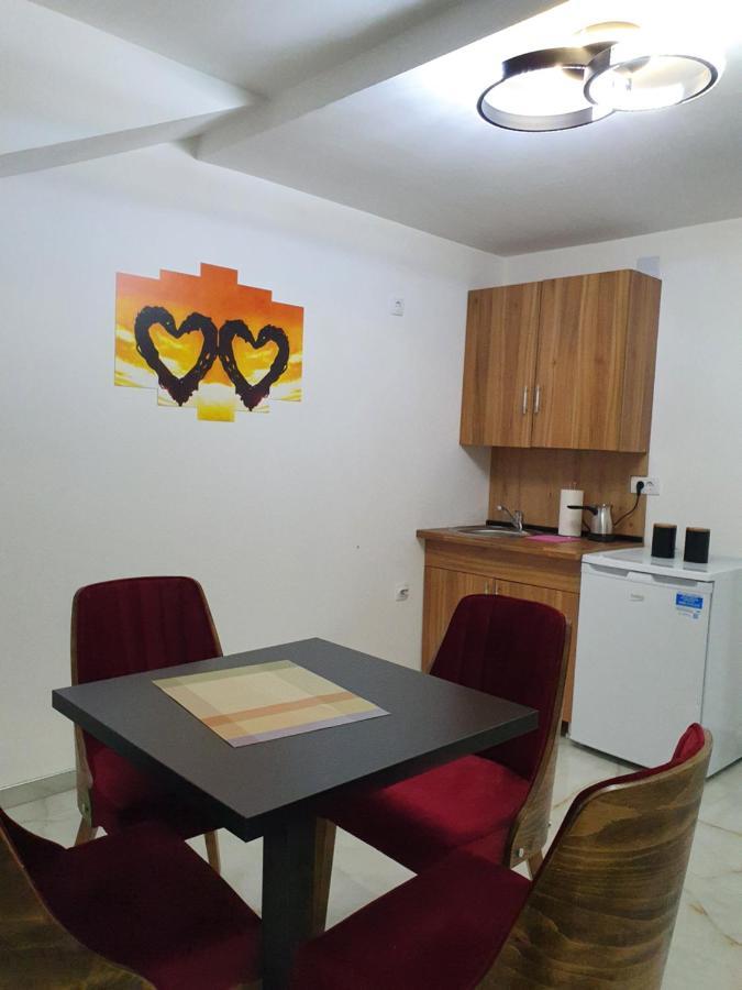 Apartmani Parice 노비파자르 외부 사진