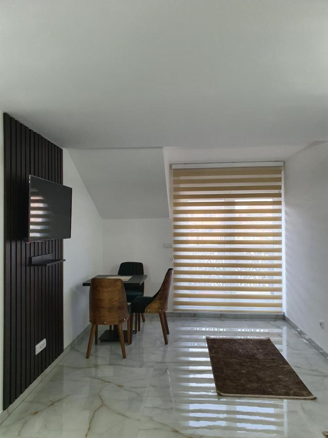 Apartmani Parice 노비파자르 외부 사진
